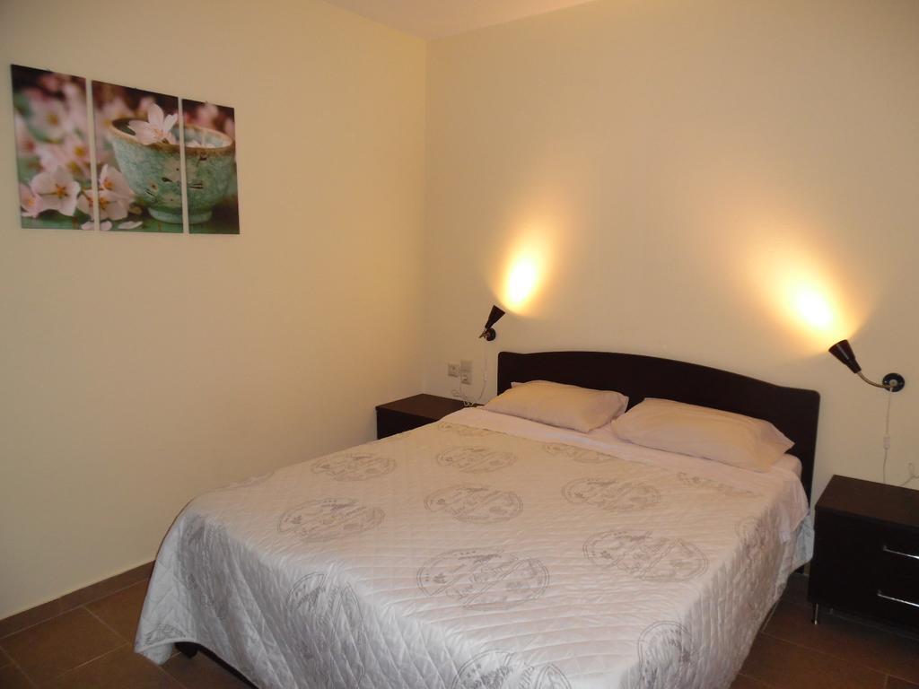 Artemis Appartments Pitsidia Zewnętrze zdjęcie